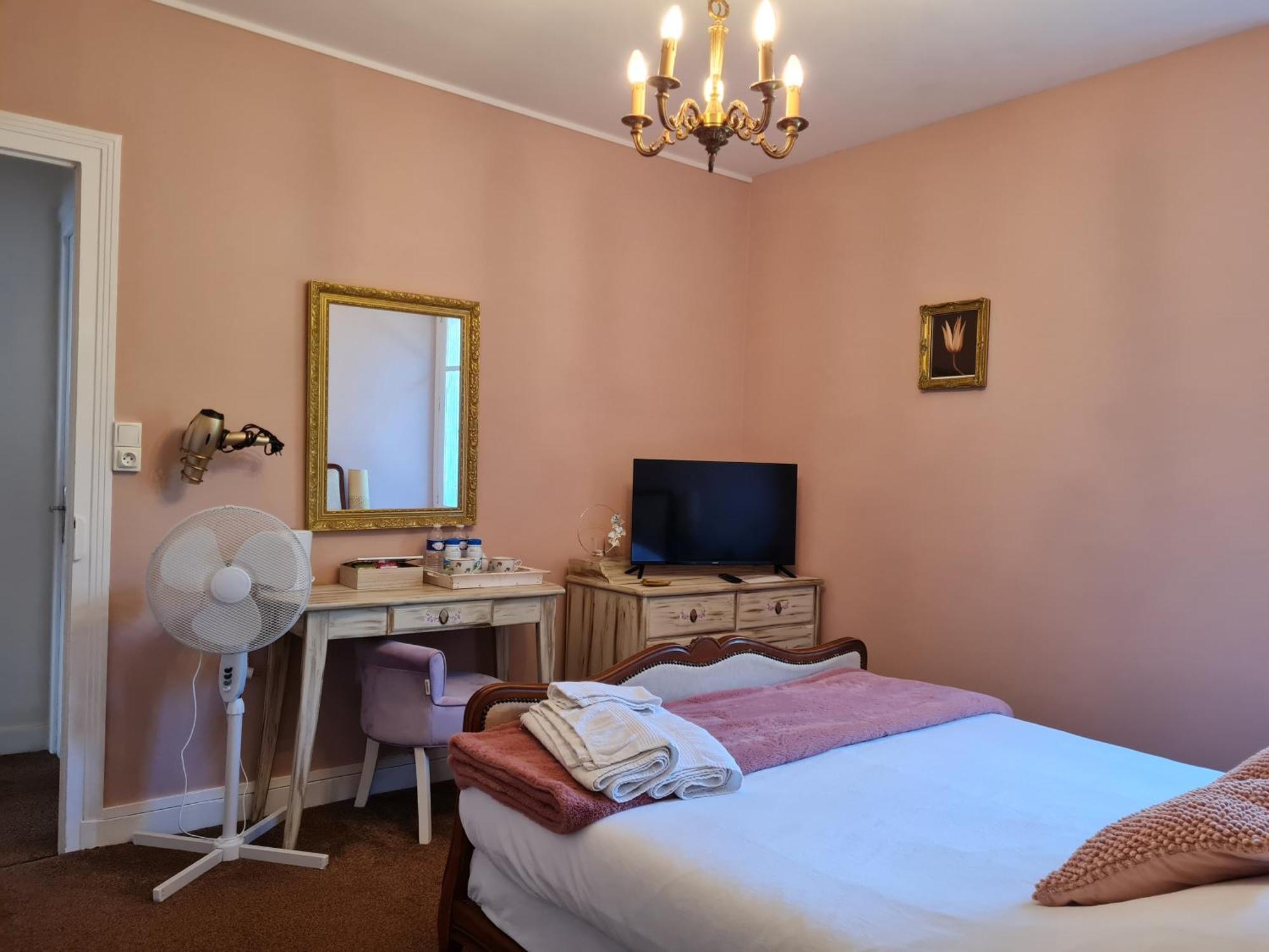 Fleur De Lys Panzió Ansac-sur-Vienne Kültér fotó