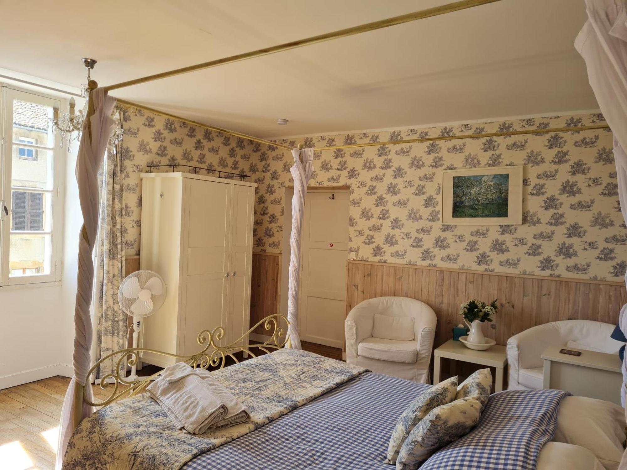 Fleur De Lys Panzió Ansac-sur-Vienne Kültér fotó